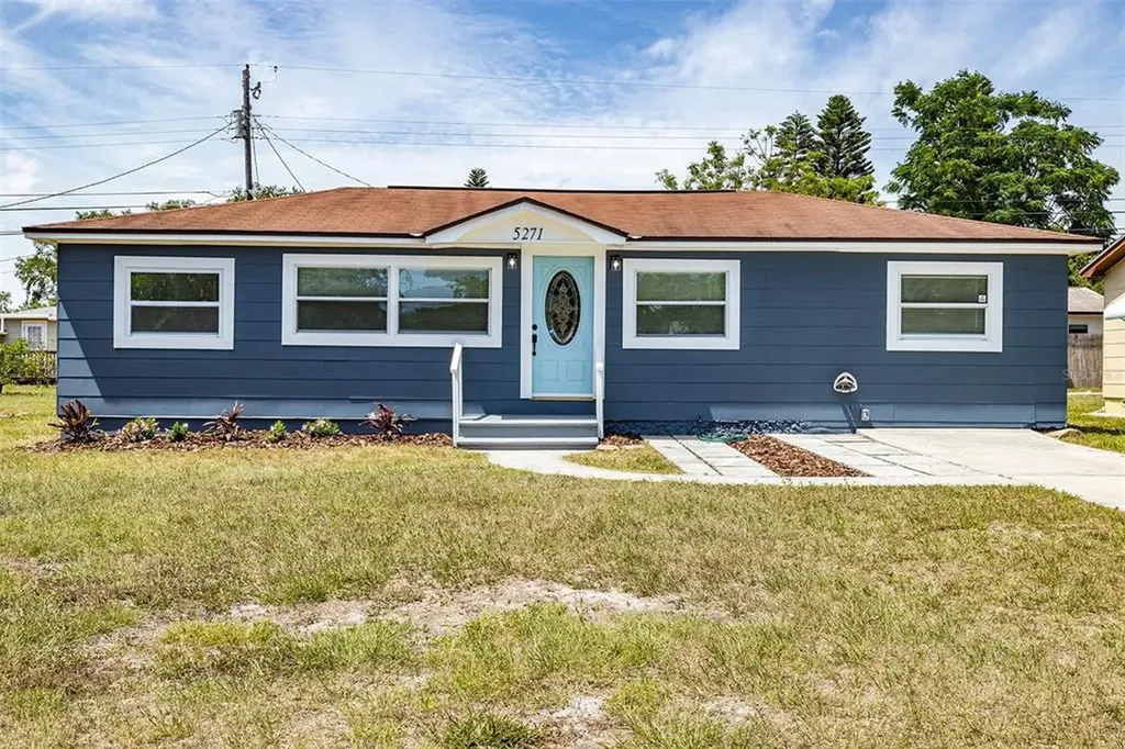 5271 43rd Avenue N St Petersburg FL 33709