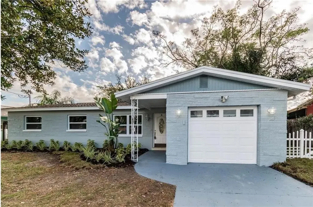 10714 Donbrese Avenue Tampa FL 33615