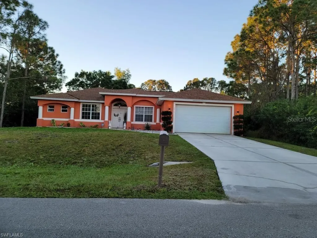 2915 23rd Street W Lehigh Acres FL 33971