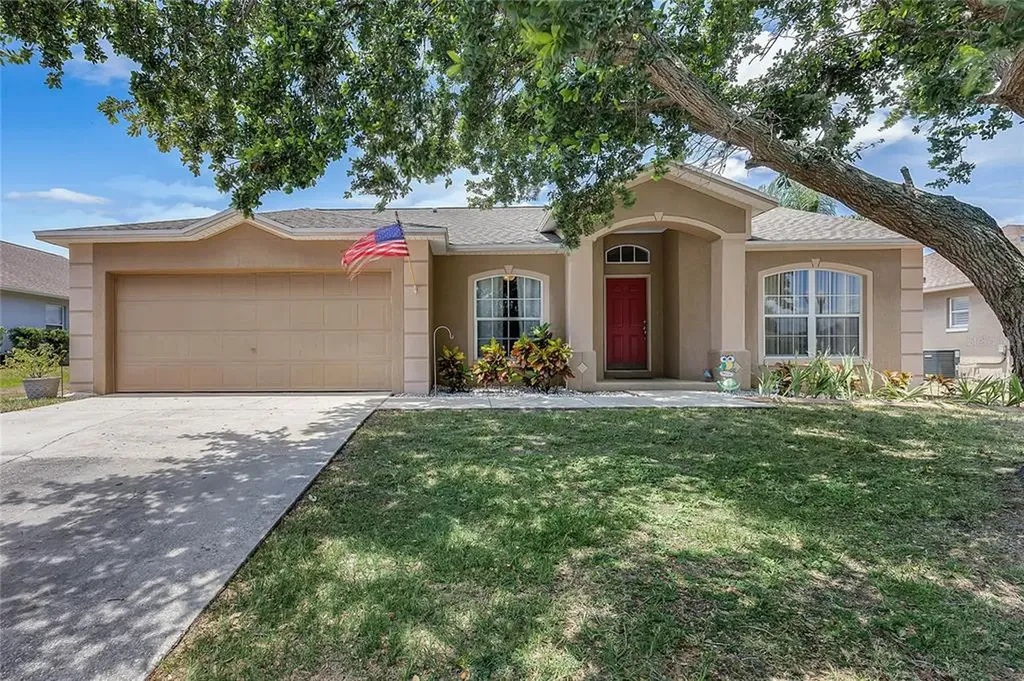 5499 Moon Valley Drive Lakeland FL 33812