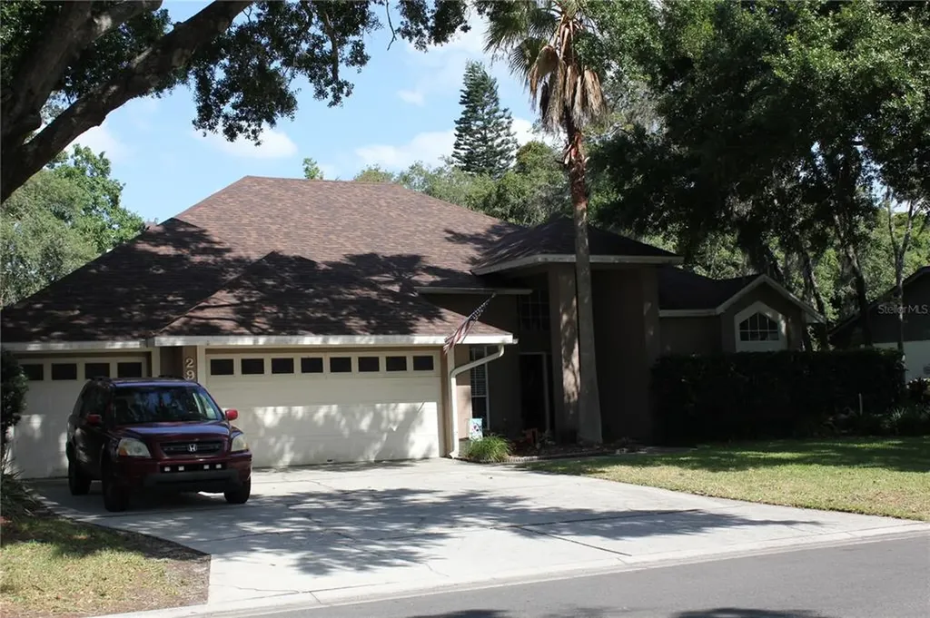 2901 Forest Club Drive Plant City FL 33566
