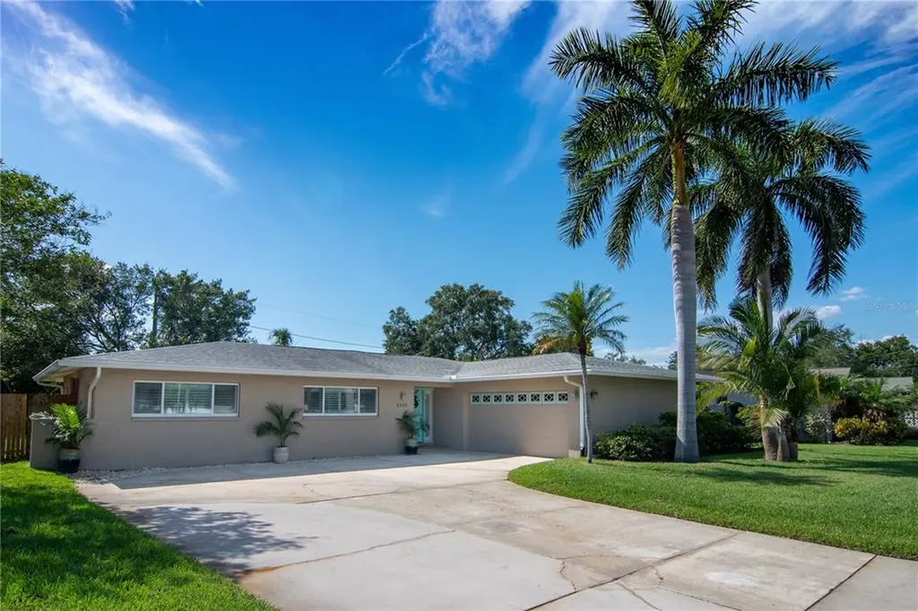 4346 Overlook Drive NE St Petersburg FL 33703