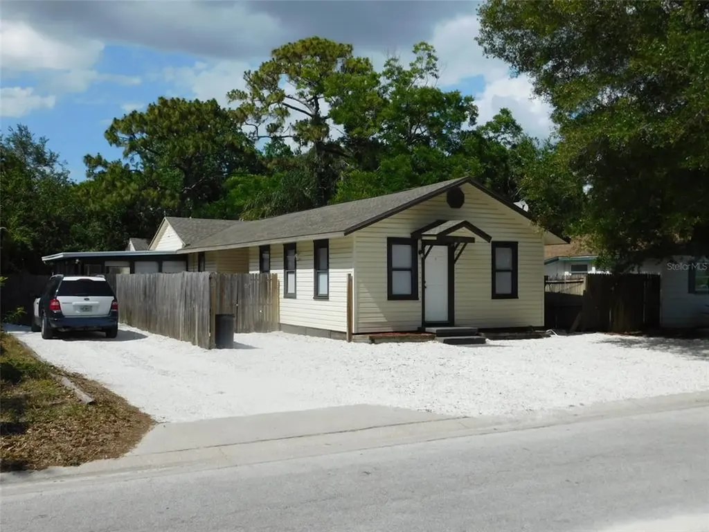 6855 48th Avenue N St Petersburg FL 33709