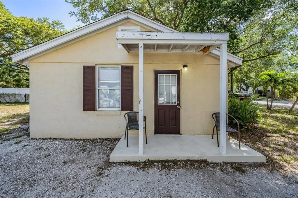 3722 W Elrod Avenue Tampa FL 33611