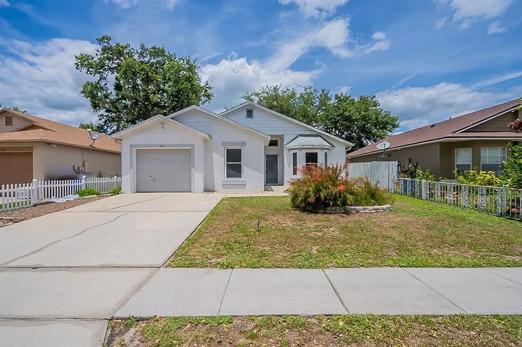 905 Van Lieu Street Kissimmee FL 34744