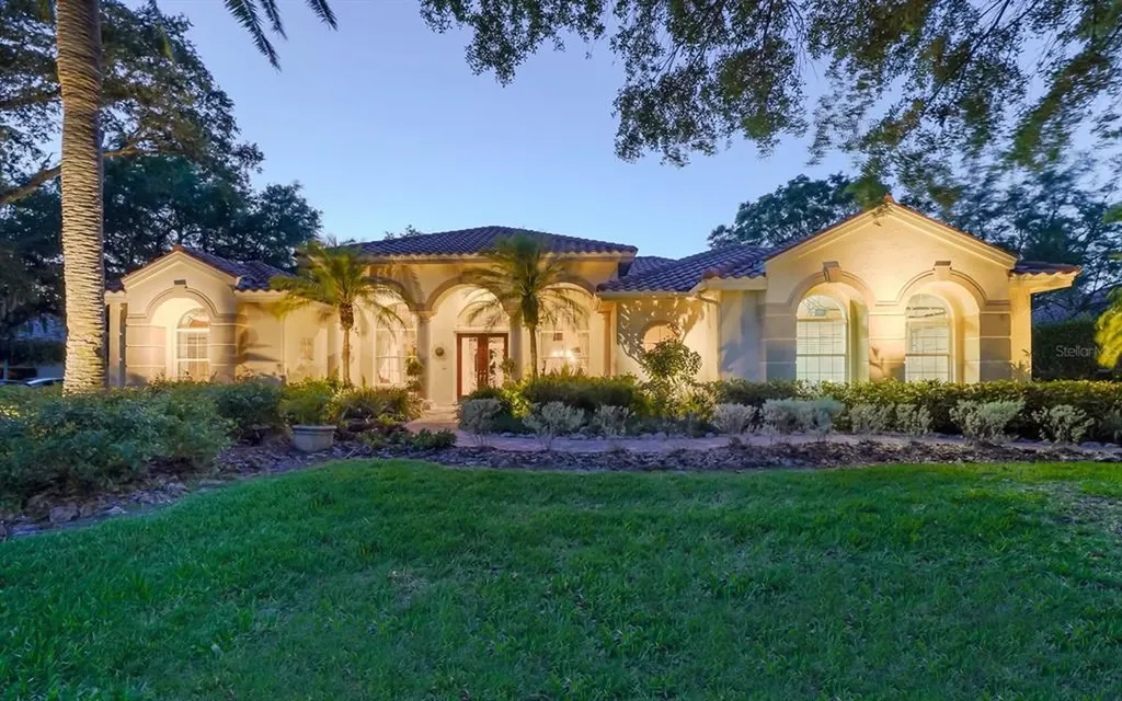 2582 Tom Morris Drive Sarasota FL 34240