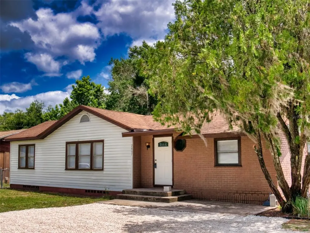 2807 State Road 11 Deland FL 32724