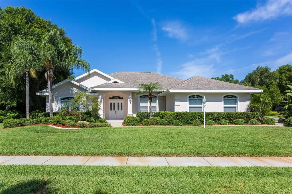 8157 Misty Oaks Boulevard Sarasota FL 34243