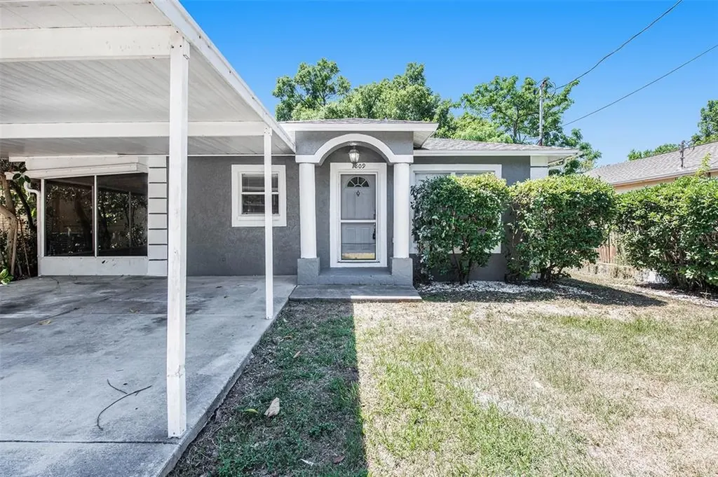 1809 E Seward Street Tampa FL 33604