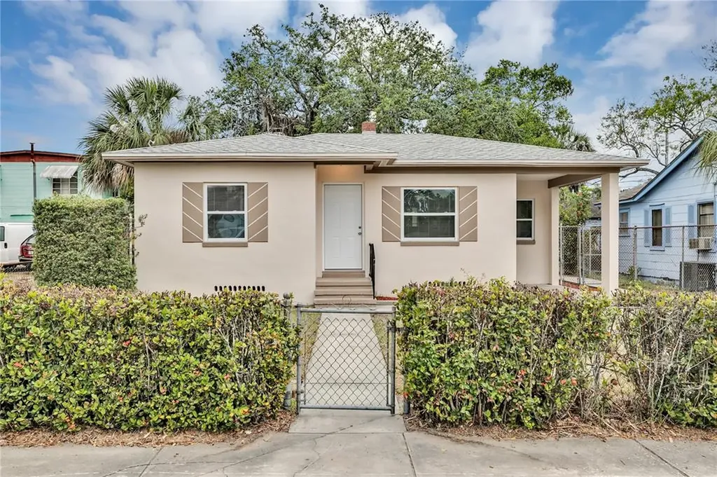 1827 20th Street S St Petersburg FL 33712