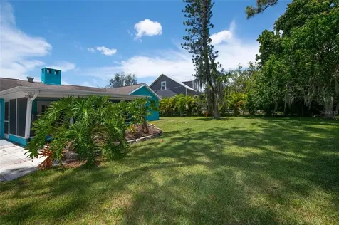 7349 Phillips Street Sarasota FL 34243
