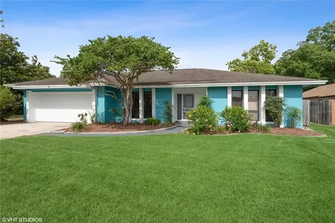 520 Charleswood Avenue Orlando FL 32825