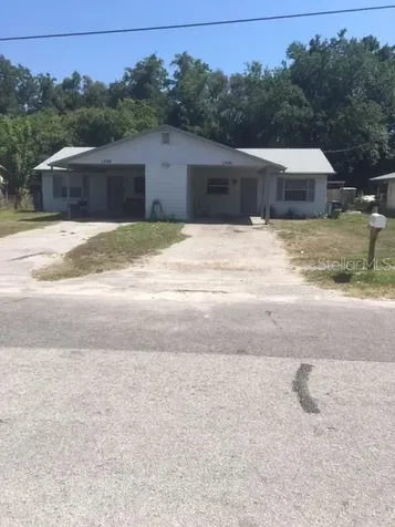 1324 Idlewild Court Sarasota FL 34243