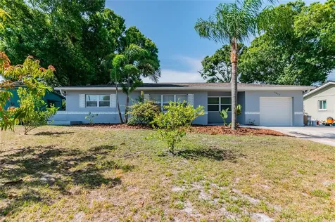 5870 41st Avenue N St Petersburg FL 33709