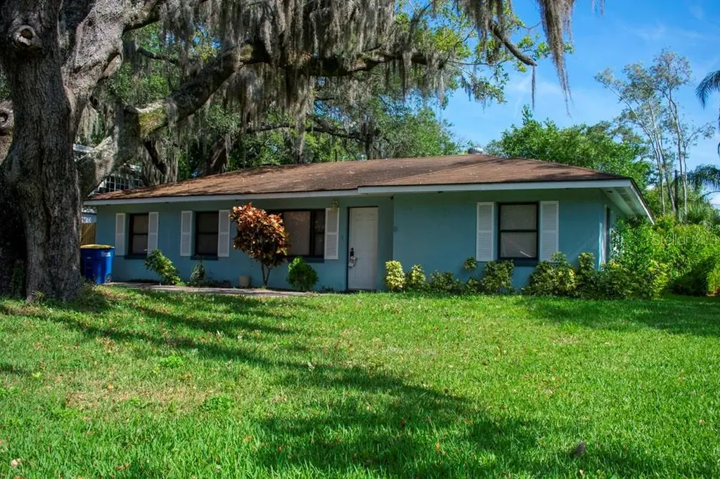1668 Cleveland Street Clearwater FL 33755