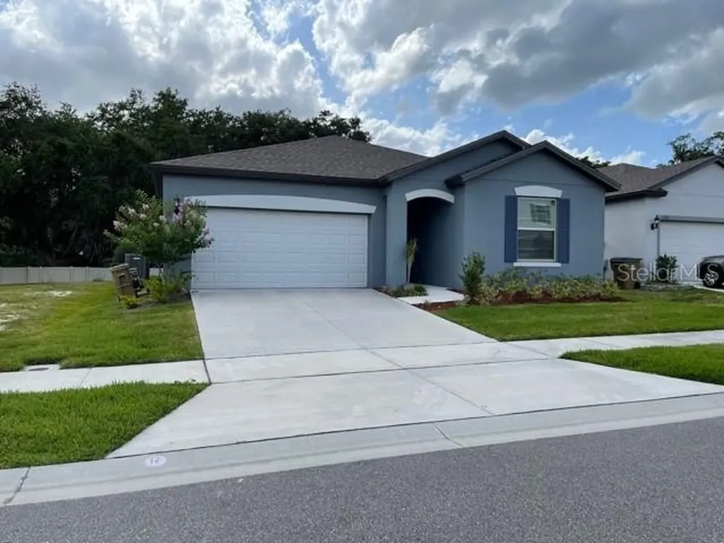 2712 E Lake Pointe Drive Kissimmee FL 34744
