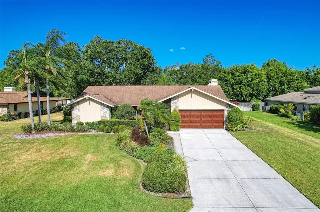 4442 Eleuthera Court Sarasota FL 34233
