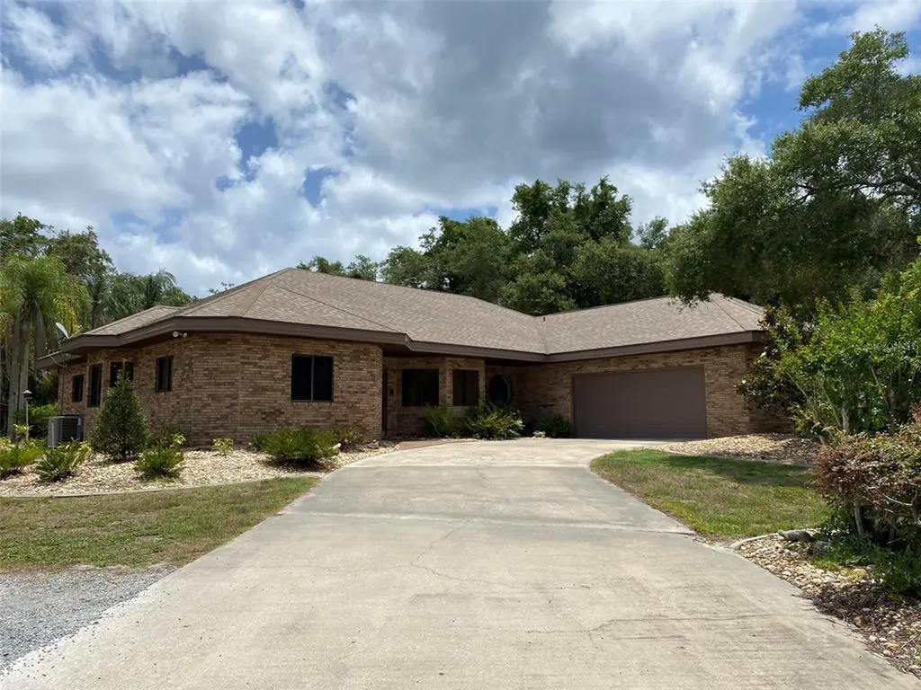 1161 S Brickell Drive Deltona FL 32725