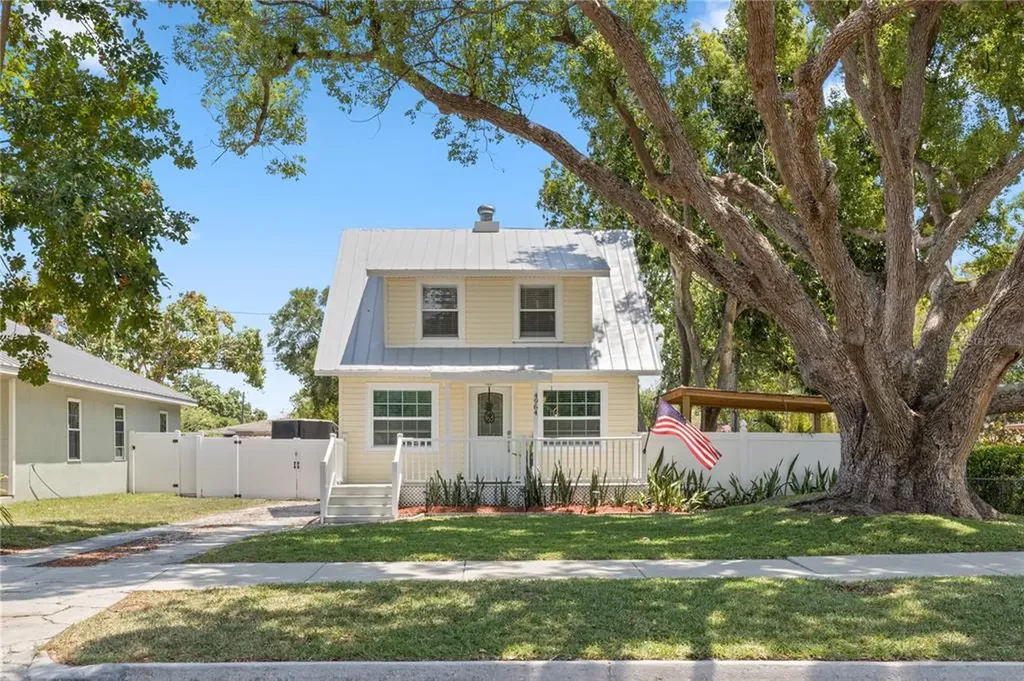 4964 12th Avenue N St Petersburg FL 33710