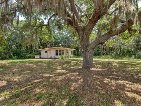 1949 Bridge Street Englewood FL 34223