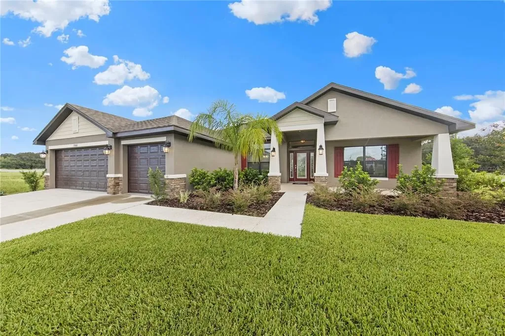 32542 Southfield Court Dade City FL 33525
