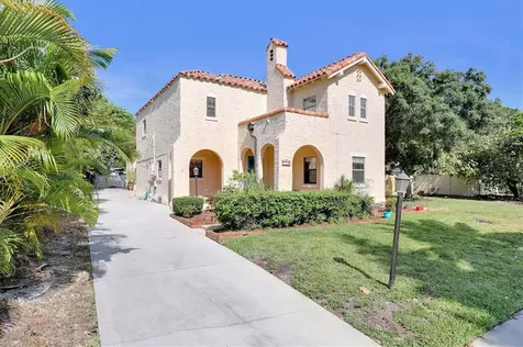 520 Hillcrest Drive Bradenton FL 34209