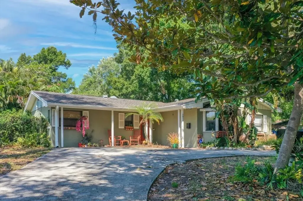 1814 Almeria Way S St Petersburg FL 33712