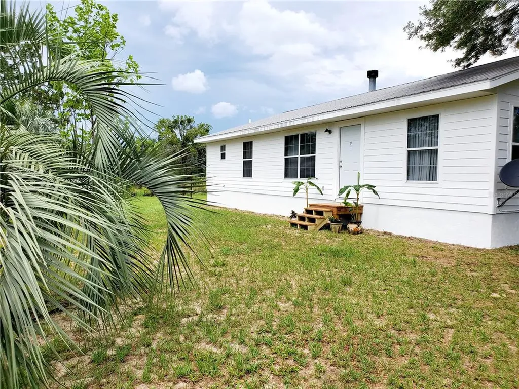 1345 NW 165th Court Road Dunnellon FL 34432