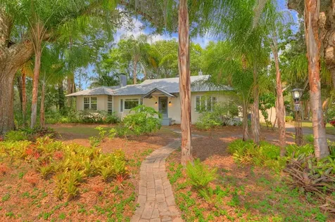101 Lake Winnemissett Drive Deland FL 32724