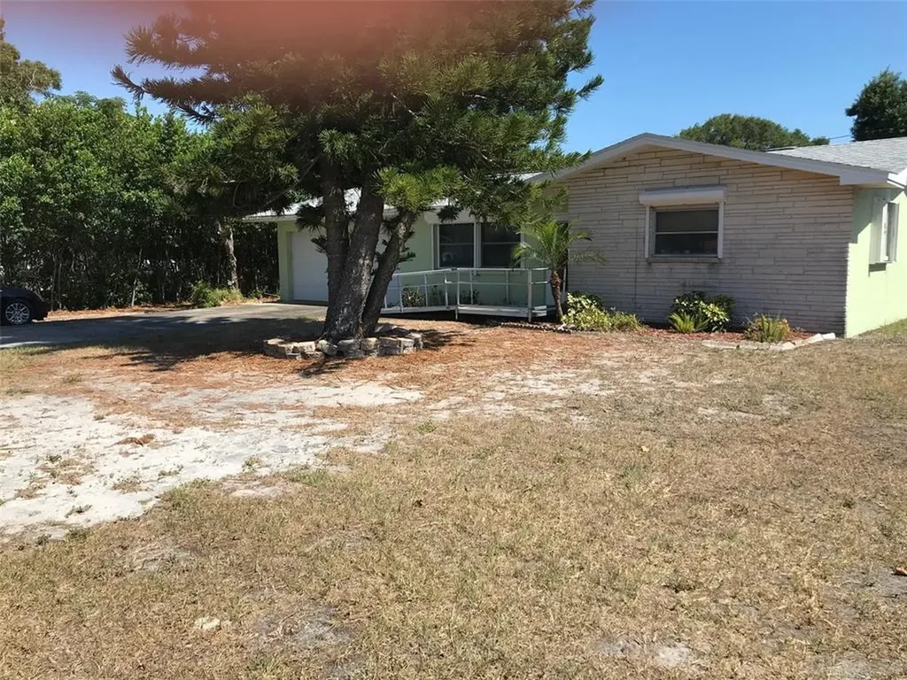 1527 Valencia Street Clearwater FL 33756
