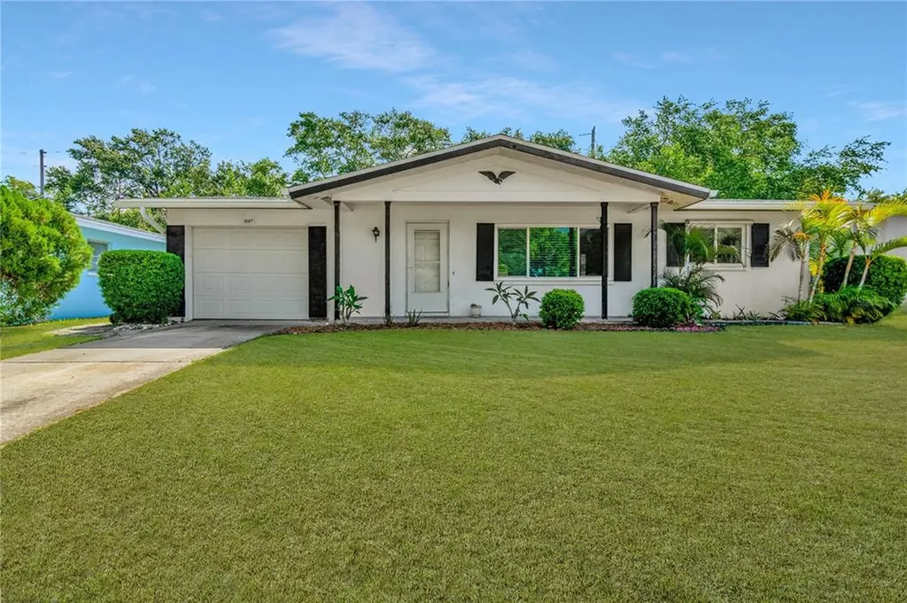 1827 Flora Lane Clearwater FL 33755