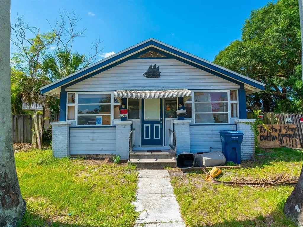 1201 27th Avenue W Bradenton FL 34205