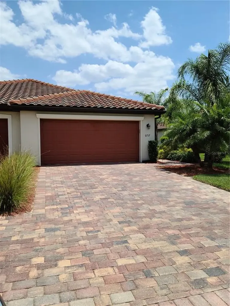 6717 Willowshire Way Bradenton FL 34212