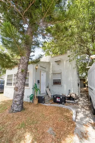 4711 23rd Avenue S St Petersburg FL 33711