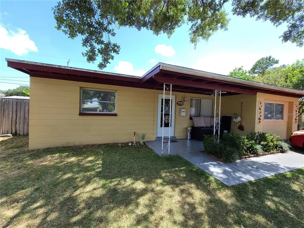 9449 Park Lake Drive N Pinellas Park FL 33782