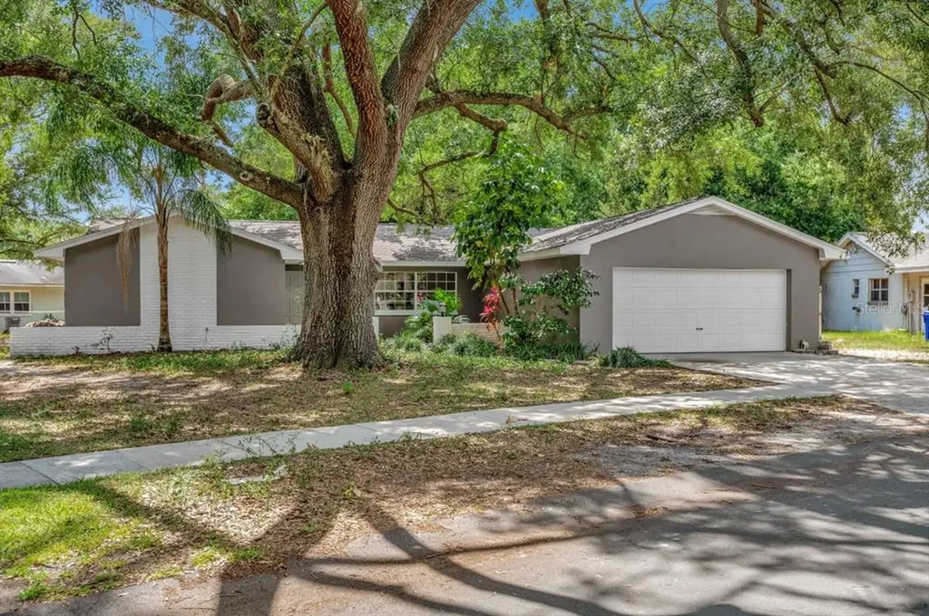 524 Princess Place Lakeland FL 33803