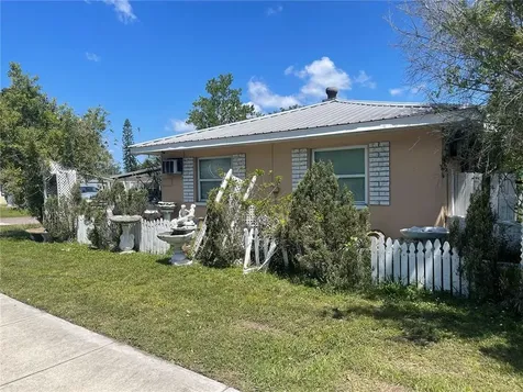 3047 62nd Avenue N St Petersburg FL 33702