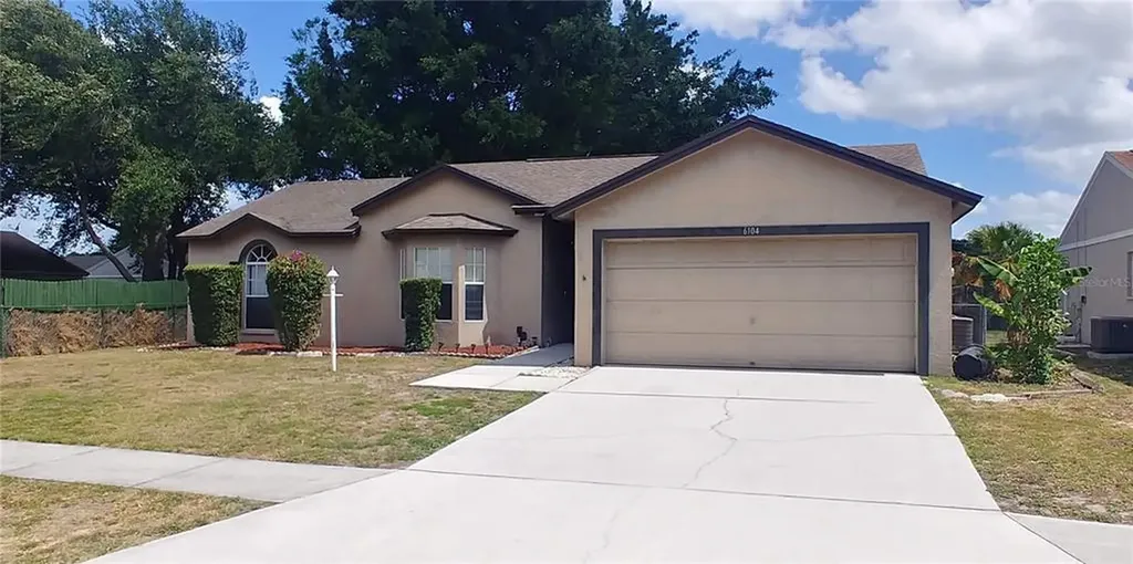 6104 65th Court E Palmetto FL 34221