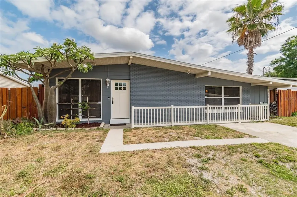 4003 W Bay Avenue Tampa FL 33616