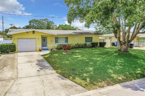 4465 36th Avenue N St Petersburg FL 33713