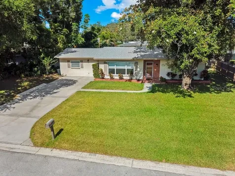 1516 Kurt Lane Clearwater FL 33764