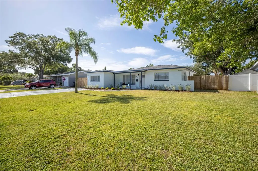 1124 39th Avenue NE St Petersburg FL 33703