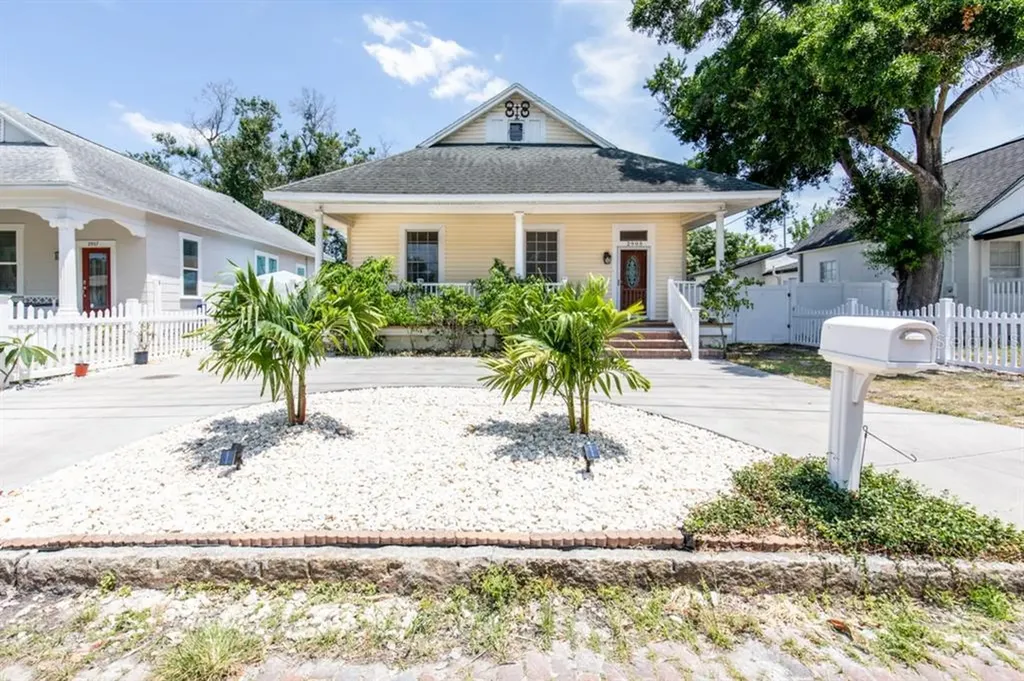2905 W Ivy Street Tampa FL 33607