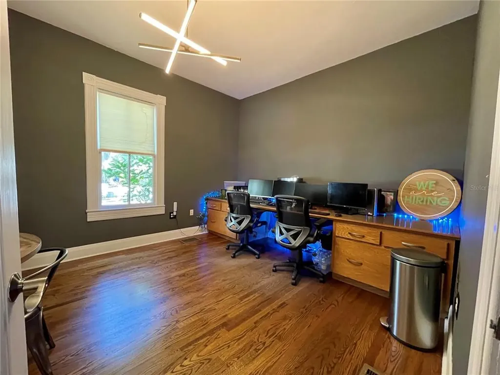 306 E Oak Avenue Tampa FL 33602