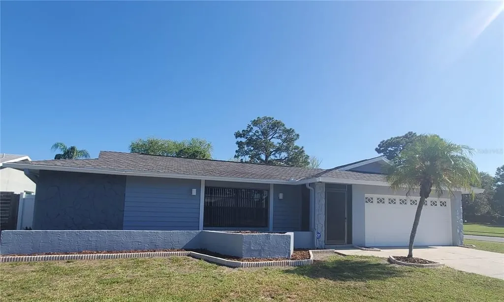 9711 Parkwood Court Seminole FL 33777