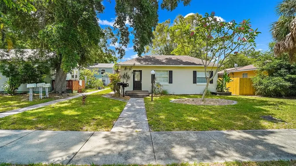 250 20th Avenue S St Petersburg FL 33705