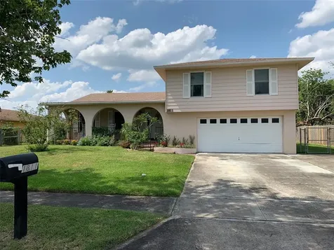 1811 Tahiti Place Kissimmee FL 34741