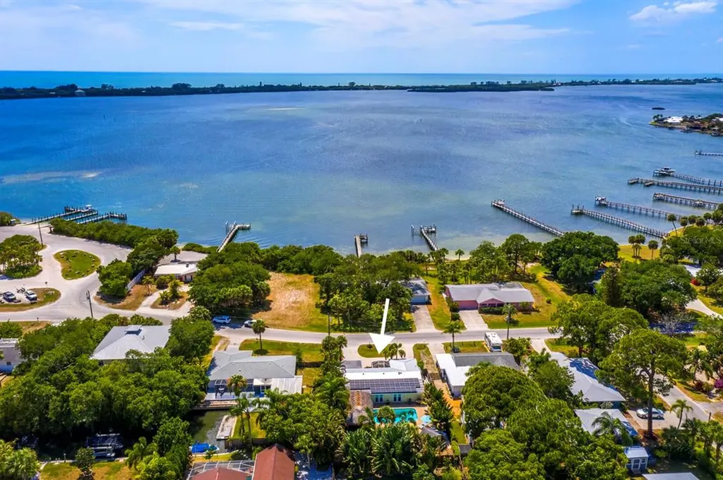 195 Winson Avenue Englewood FL 34223