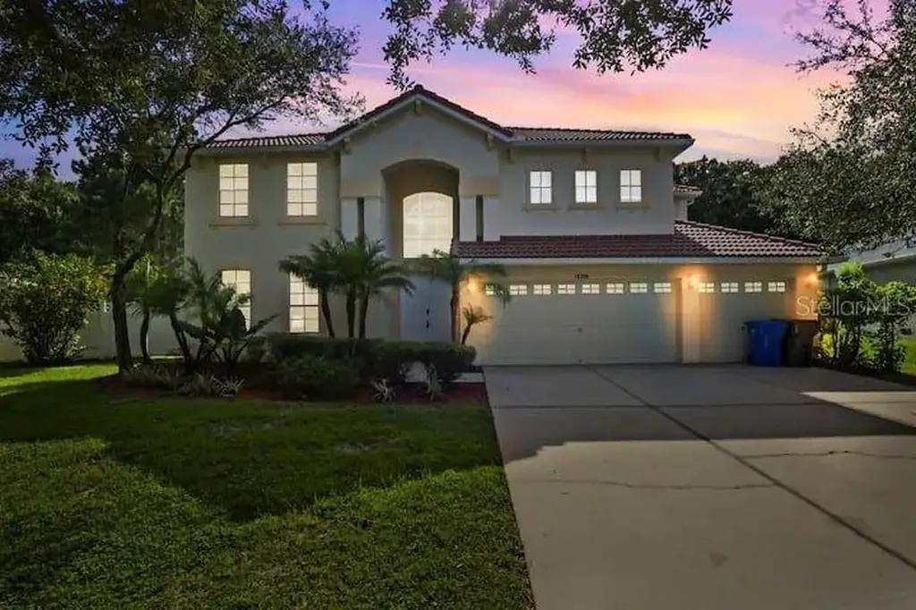 18304 Weyburne Avenue Tampa FL 33647