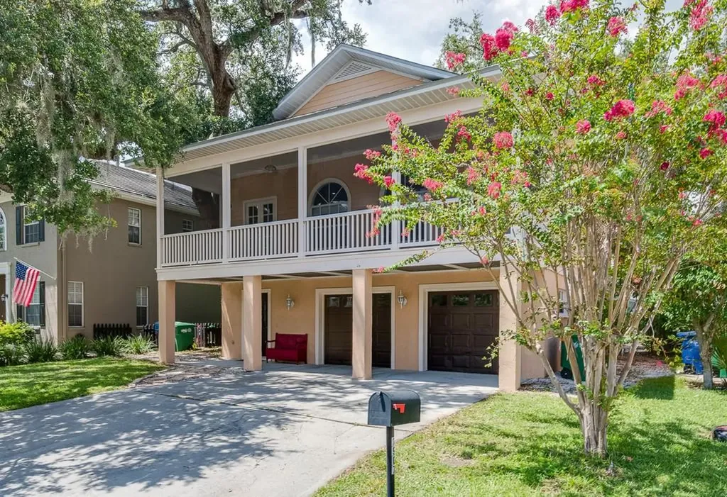2907 W Bay View Avenue Tampa FL 33611